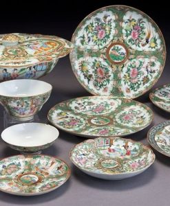 11 Pcs Chinese Qing Rose Medallion Porcelain